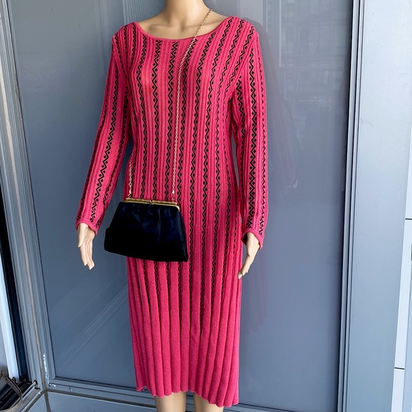 Vintage Pink Midi Dress – A Symphony of Grace - Picture 5 of 11